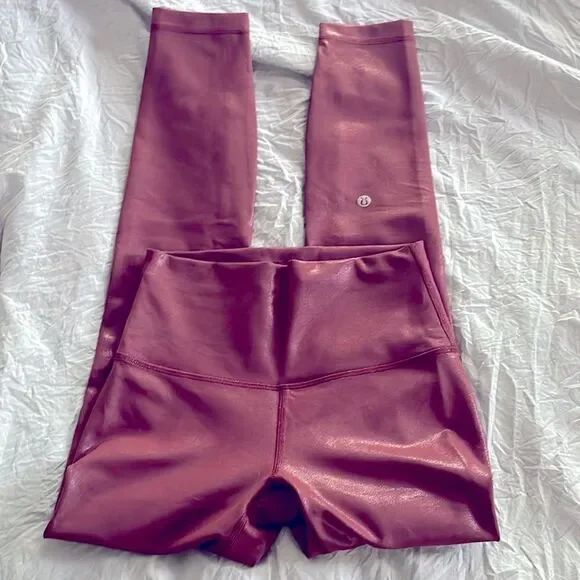 Lululemon RARE Special Edition Wonder Train High Rise Tight 25" Foil Size 4 - Picture 2 of 6